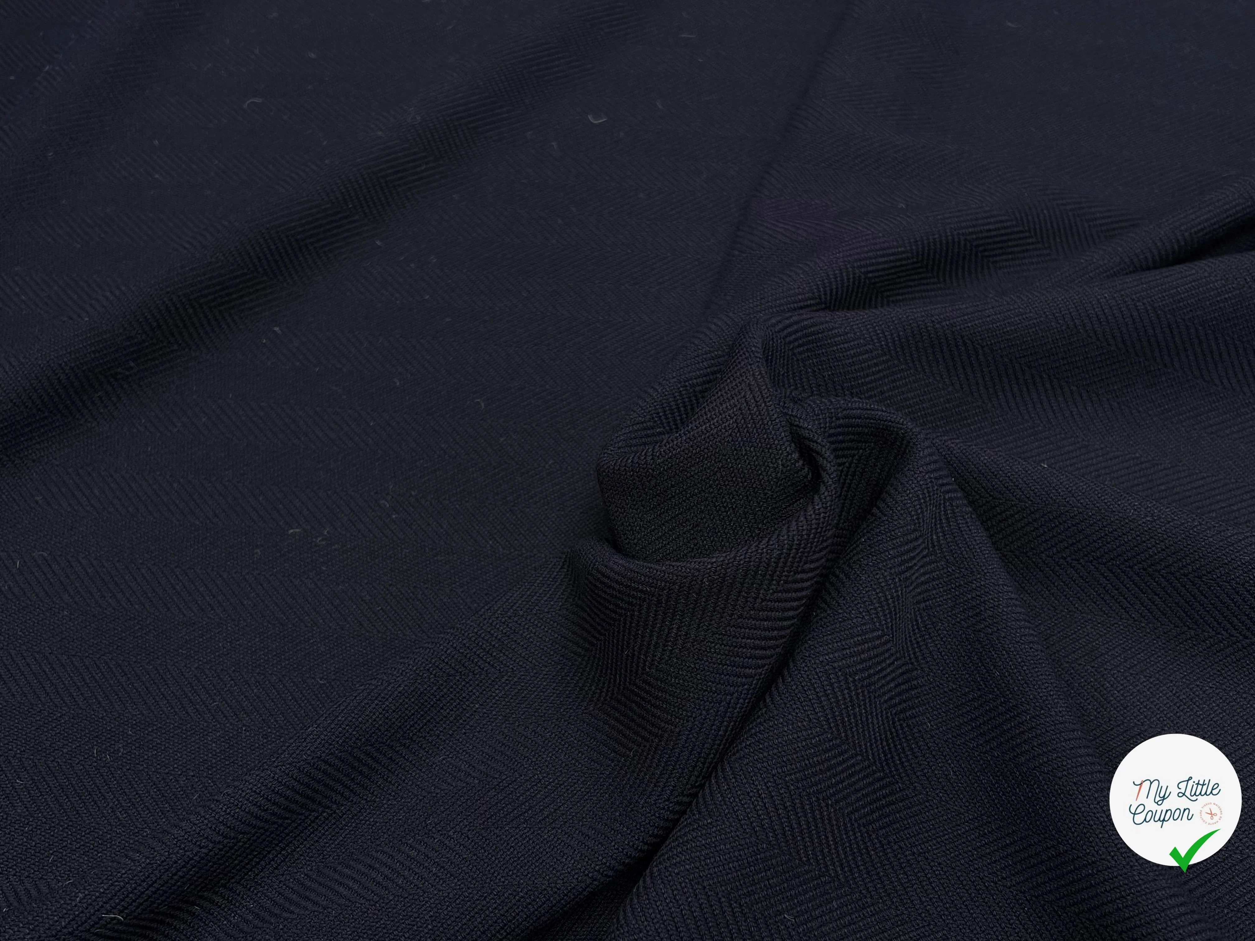 Des tissus d'exception pour coudre un pantalon palazzo magistral